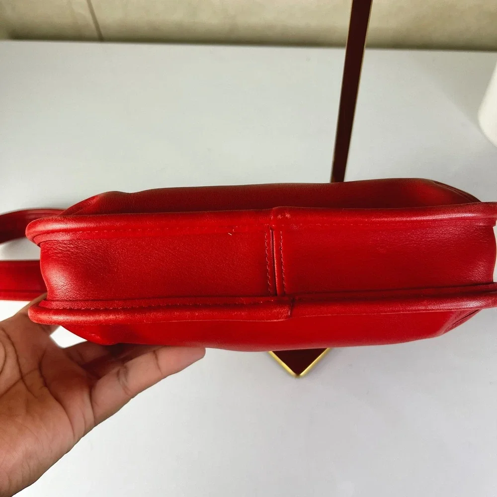 ♡COACH♡ Vintage 9020 Small Ergo Red Zip Shoulder Style Bag